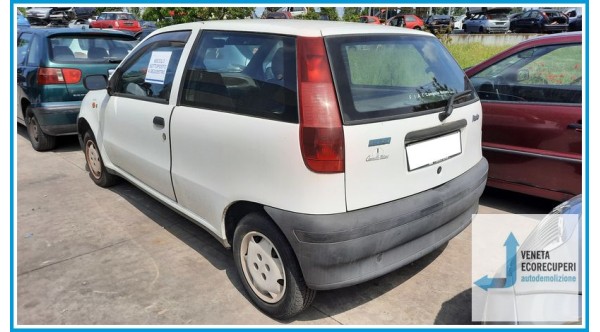 FIAT PUNTO 1a Serie  del 1998 parti usate e ricambi - Tipo Motore 176B2000