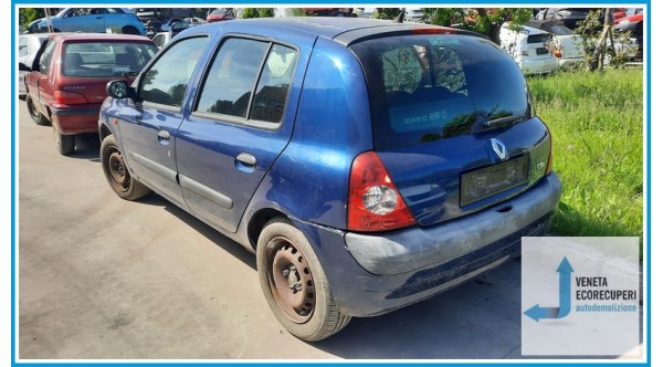 RENAULT CLIO 2a Serie  del 2002 parti usate e ricambi - Tipo Motore D4FB7