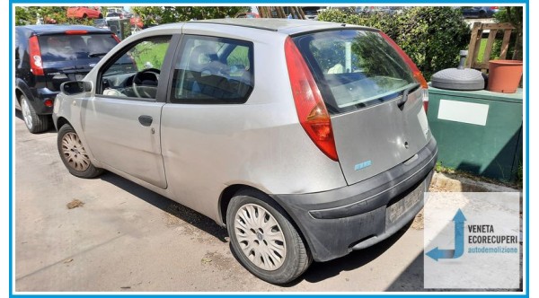 FIAT PUNTO 1N/1P del 2000 parti usate e ricambi - Tipo Motore 188A4000