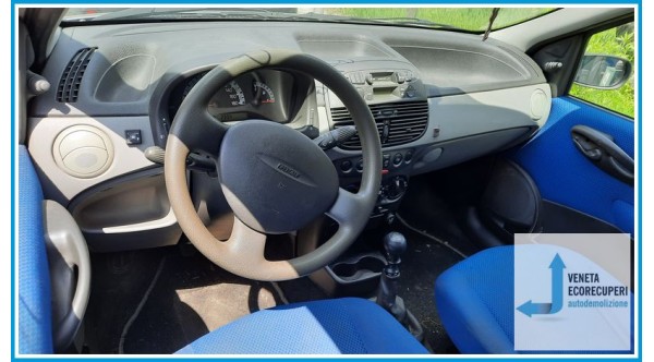 FIAT PUNTO 1N/1P del 2000 parti usate e ricambi - Tipo Motore 188A4000