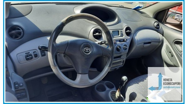 TOYOTA YARIS JPP del 2001 parti usate e ricambi - Tipo Motore 2NZFE