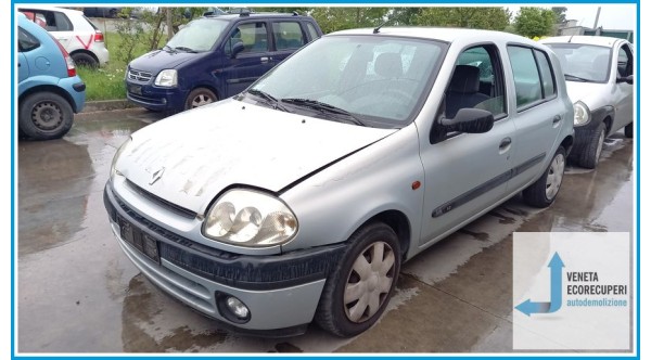 RENAULT CLIO 2a Serie  del 2001 parti usate e ricambi - Tipo Motore D7FD7