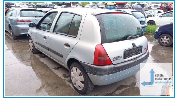 RENAULT CLIO 2a Serie  del 2001 parti usate e ricambi - Tipo Motore D7FD7