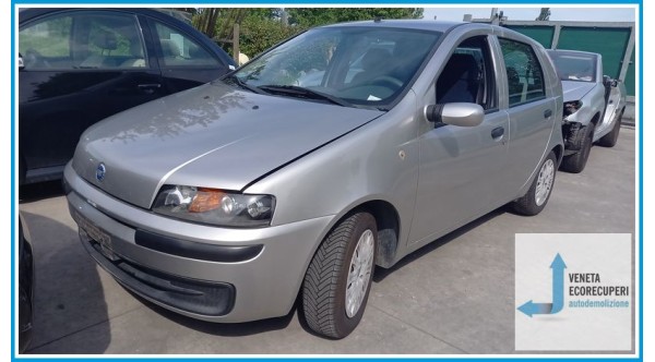FIAT PUNTO 1N/1P del 2000 parti usate e ricambi - Tipo Motore 188A5000