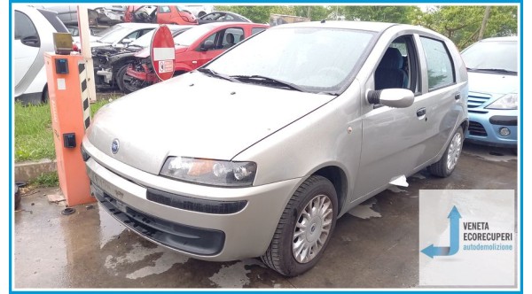 FIAT PUNTO 1N/1P del 2001 parti usate e ricambi - Tipo Motore 188A5000
