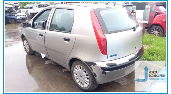FIAT PUNTO 1N/1P del 2001 parti usate e ricambi - Tipo Motore 188A5000