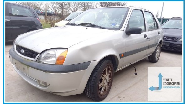 FORD FIESTA DX del 2001 parti usate e ricambi
