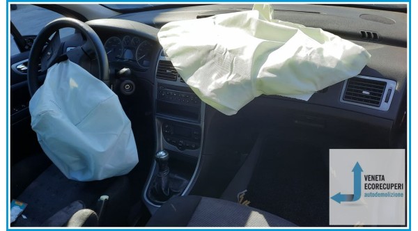 PEUGEOT 307  del 2003 parti usate e ricambi