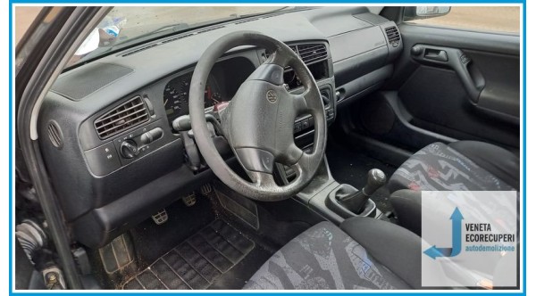 VOLKSWAGEN GOLF 1H del 1996 parti usate e ricambi