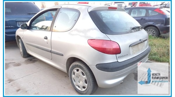 PEUGEOT 206  del 2000 parti usate e ricambi