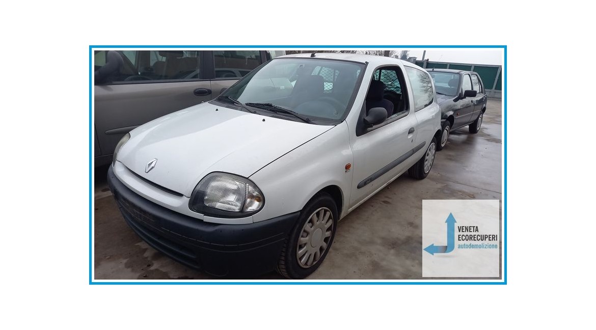 RENAULT CLIO 2a Serie  del 2000 parti usate e ricambi