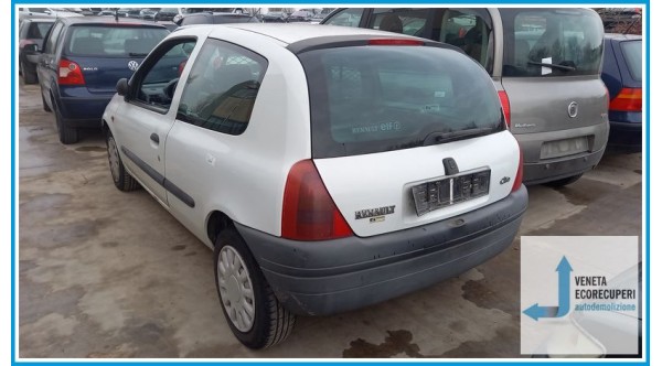 RENAULT CLIO 2a Serie  del 2000 parti usate e ricambi