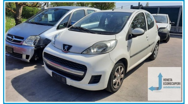 PEUGEOT 107  del 2010 parti usate e ricambi