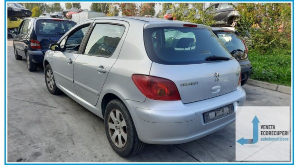 PEUGEOT 307  del 2004 parti usate e ricambi