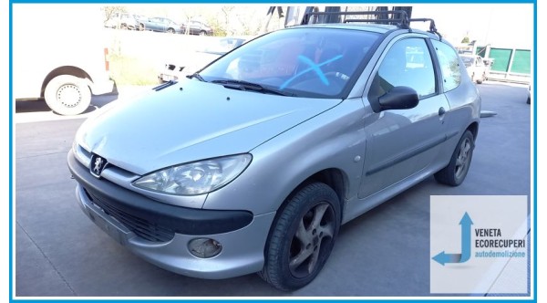 PEUGEOT 206  del 2001 parti usate e ricambi