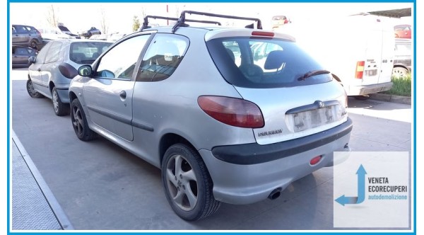 PEUGEOT 206  del 2001 parti usate e ricambi