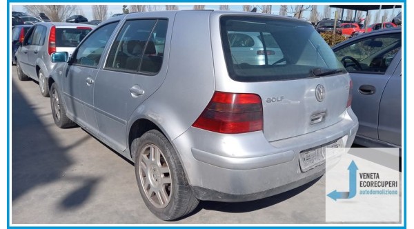 VOLKSWAGEN GOLF 1J del 2001 parti usate e ricambi