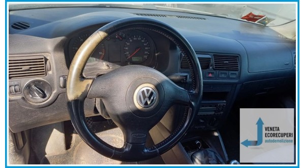 VOLKSWAGEN GOLF 1J del 2001 parti usate e ricambi