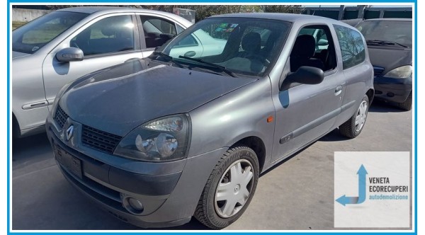 RENAULT CLIO 2a Serie  del 2003 parti usate e ricambi
