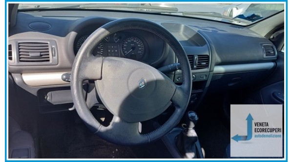 RENAULT CLIO 2a Serie  del 2003 parti usate e ricambi
