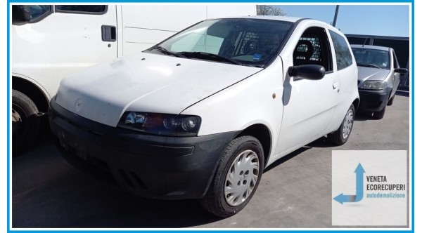 FIAT PUNTO VAN 2U del 2002 parti usate e ricambi