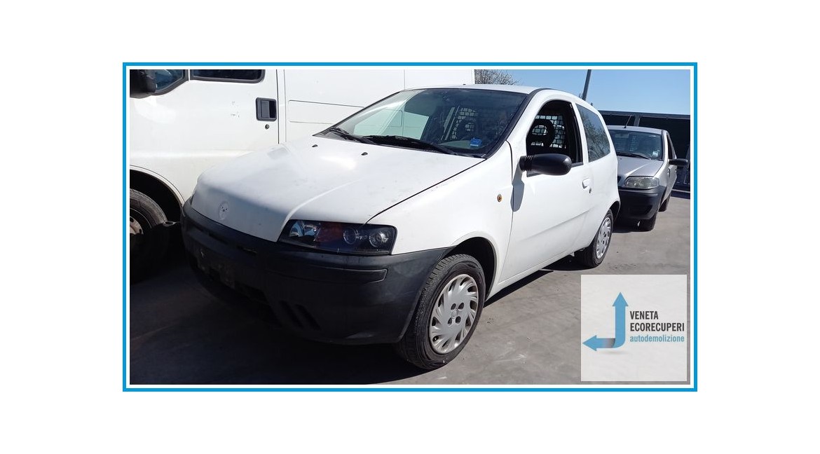 FIAT PUNTO VAN 2U del 2002 parti usate e ricambi