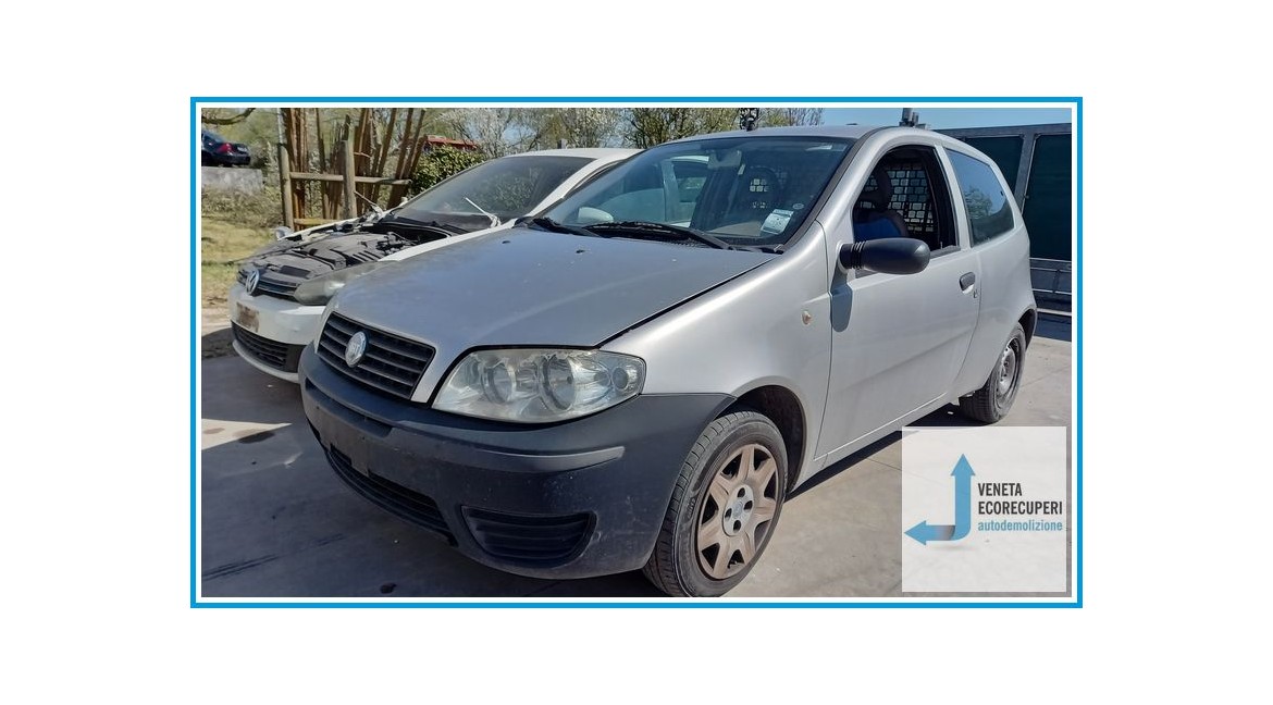 FIAT PUNTO VAN 2U del 2004 parti usate e ricambi