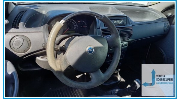 FIAT PUNTO VAN 2U del 2004 parti usate e ricambi