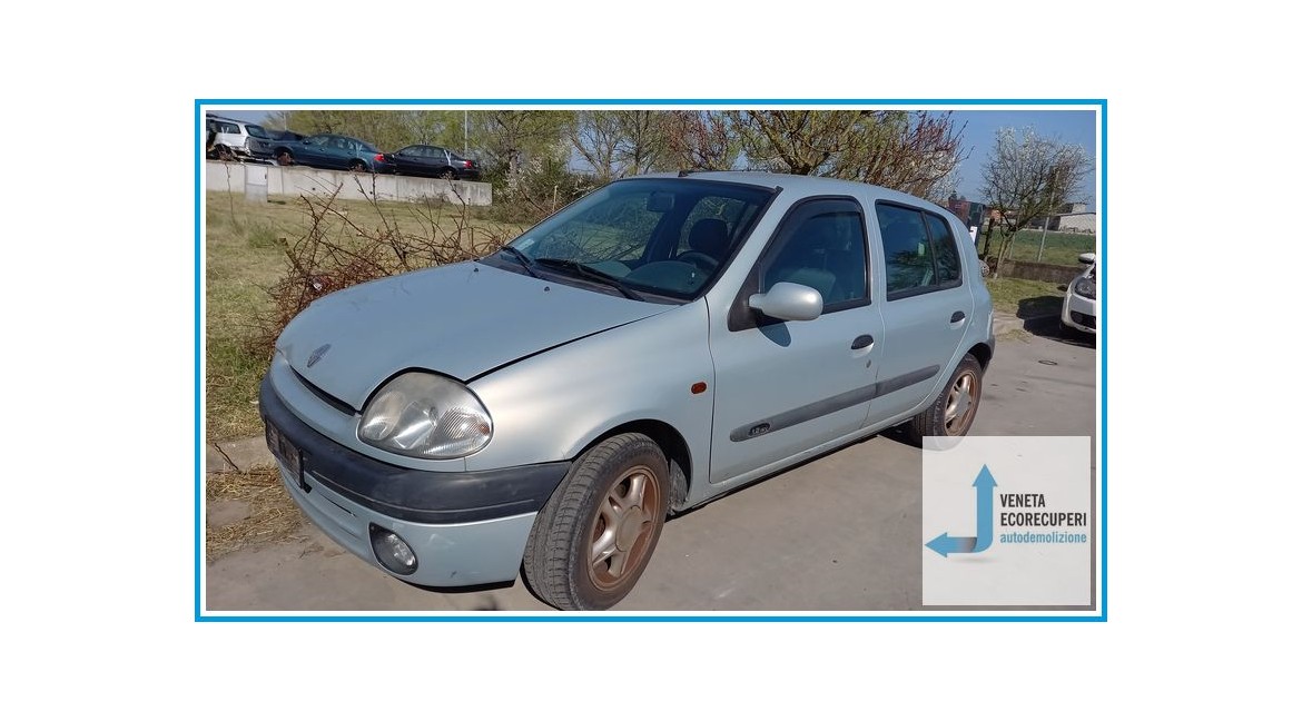 RENAULT CLIO 2a Serie  del 2001 parti usate e ricambi