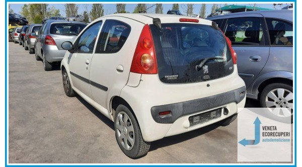 PEUGEOT 107  del 2010 parti usate e ricambi