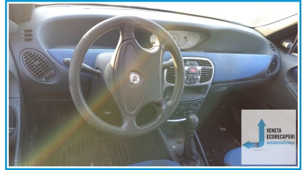 LANCIA Y  del 2000 parti usate e ricambi