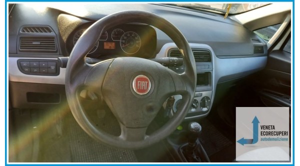 FIAT GRANDE PUNTO 3X del 2010 parti usate e ricambi