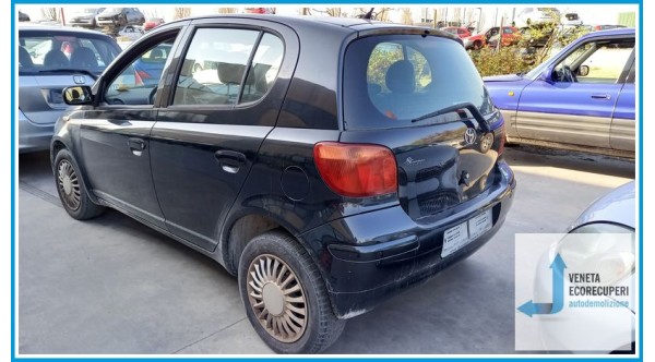 TOYOTA YARIS FRP del 2003 parti usate e ricambi
