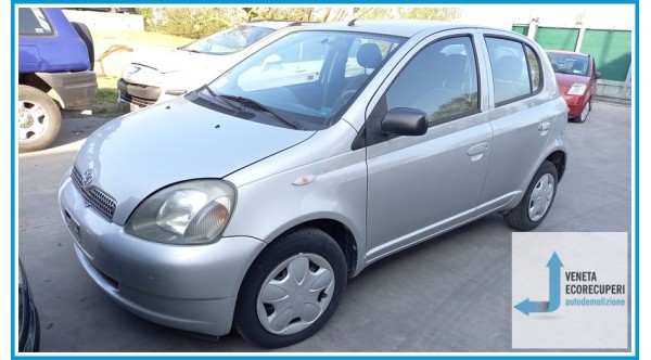 TOYOTA YARIS JPP del 2001 parti usate e ricambi
