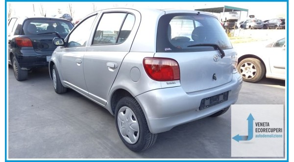 TOYOTA YARIS JPP del 2001 parti usate e ricambi