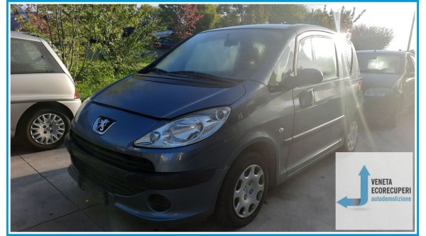 PEUGEOT 1007  del 2005 parti usate e ricambi