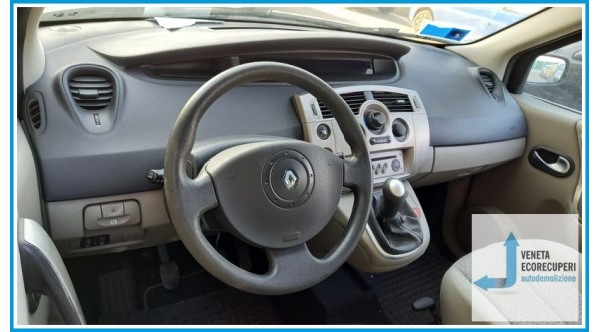 RENAULT SCENIC 2a Serie  del 2006 parti usate e ricambi