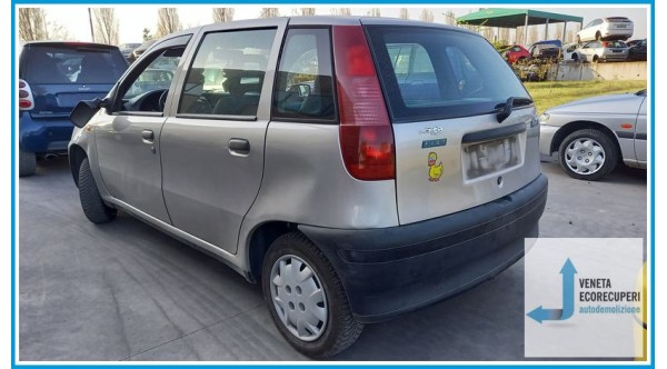 FIAT PUNTO 1a Serie  del 1997 parti usate e ricambi