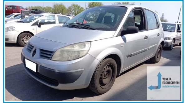 RENAULT SCENIC 2a Serie  del 2006 parti usate e ricambi