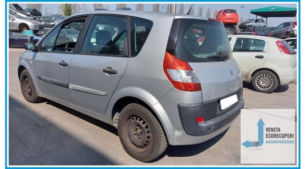 RENAULT SCENIC 2a Serie  del 2006 parti usate e ricambi
