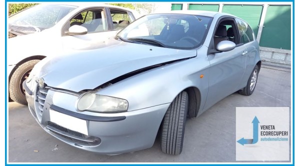 ALFA ROMEO 147 W8 del 2001 parti usate e ricambi