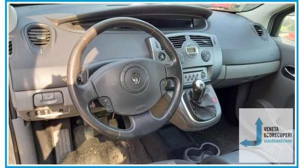 RENAULT SCENIC 2a Serie  del 2005 parti usate e ricambi