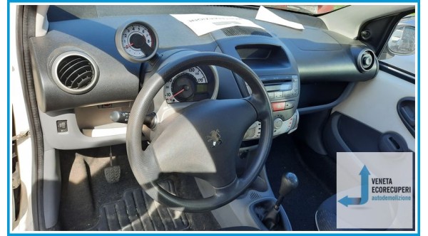 PEUGEOT 107  del 2010 parti usate e ricambi