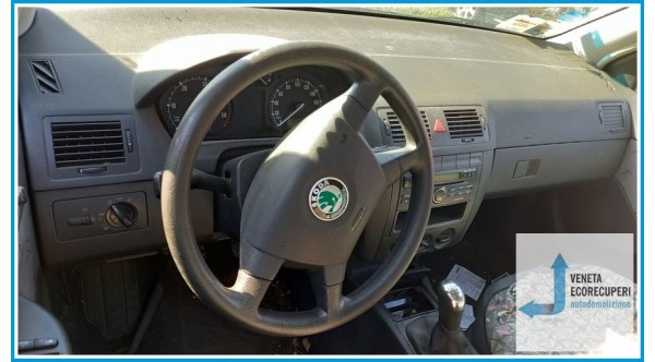 SKODA FABIA 6Y del 2002 parti usate e ricambi