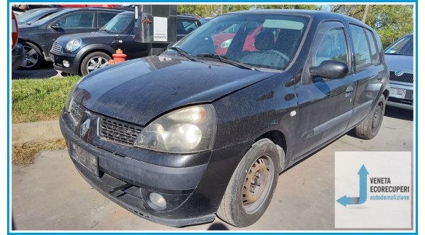 RENAULT CLIO 2a Serie  del 2005 parti usate e ricambi