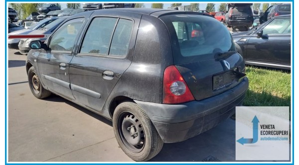 RENAULT CLIO 2a Serie  del 2005 parti usate e ricambi