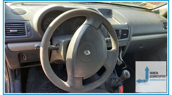 RENAULT CLIO 2a Serie  del 2005 parti usate e ricambi