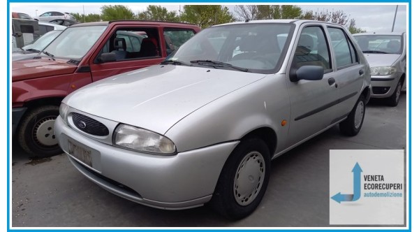 FORD FIESTA DX del 1998 parti usate e ricambi