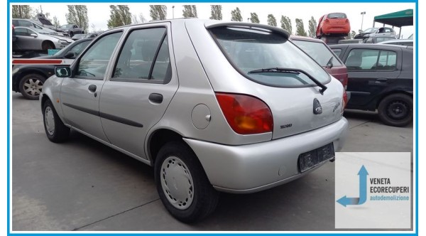 FORD FIESTA DX del 1998 parti usate e ricambi
