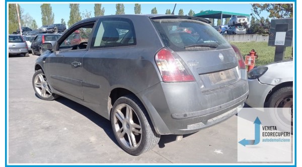 FIAT STILO 2V del 2006 parti usate e ricambi